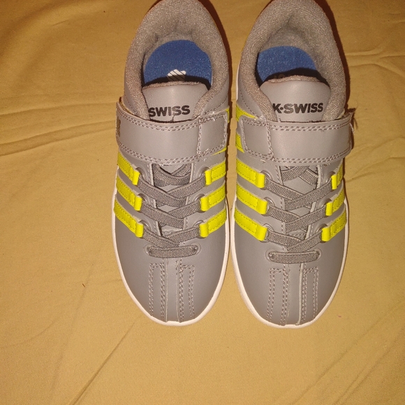 Kids K-Swiss Tennis shoes - Picture 5 of 5